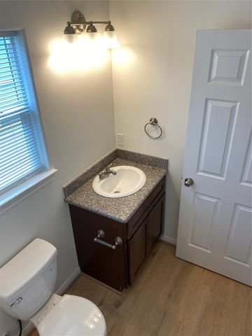 3722 Putnam Drive A, Bacliff, TX 77518