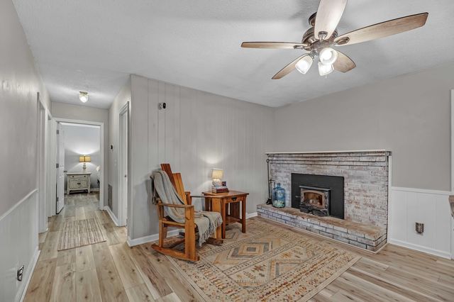 335 Winchester Road, Lenoir City, TN 37772