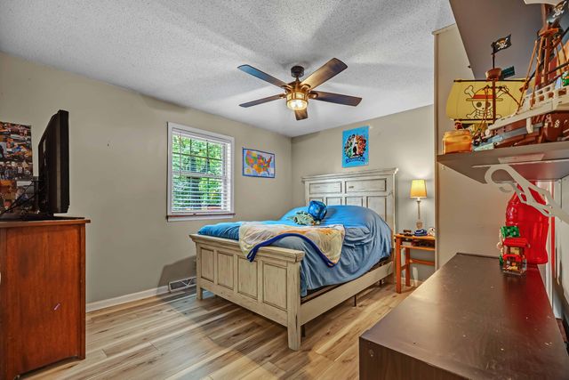 335 Winchester Road, Lenoir City, TN 37772