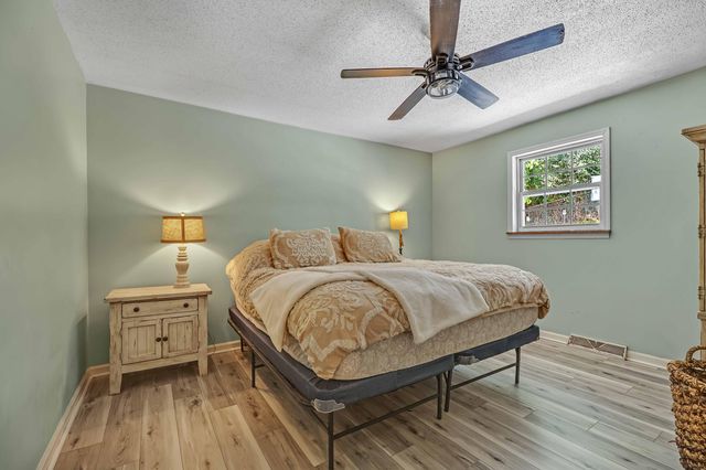 335 Winchester Road, Lenoir City, TN 37772