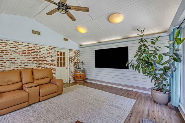 335 Winchester Road, Lenoir City, TN 37772