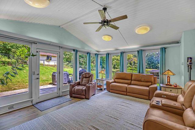 335 Winchester Road, Lenoir City, TN 37772