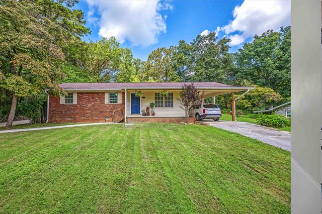 335 Winchester Road, Lenoir City, TN 37772