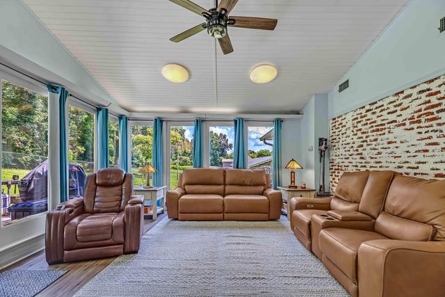 335 Winchester Road, Lenoir City, TN 37772
