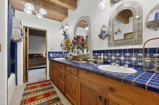 492 Old Las Vegas Highway, Santa Fe, NM 87505
