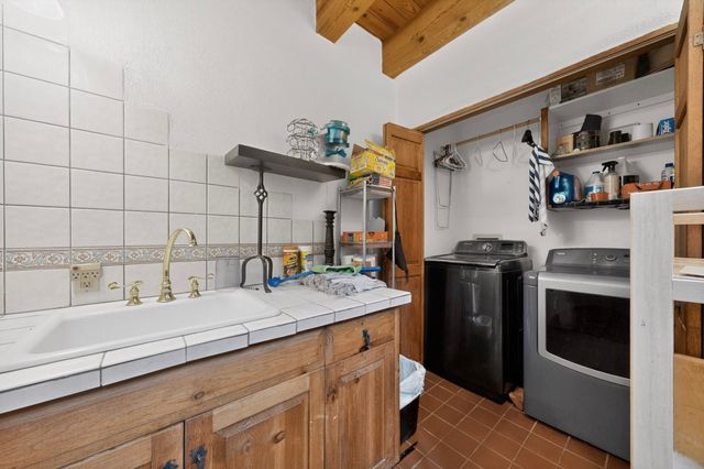 492 Old Las Vegas Highway, Santa Fe, NM 87505