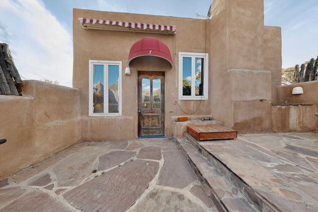 492 Old Las Vegas Highway, Santa Fe, NM 87505