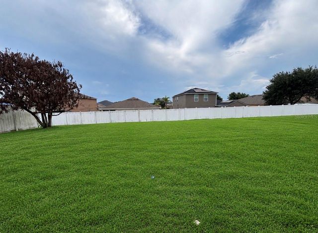 519 KESTREL DRIVE, Groveland, FL 34736