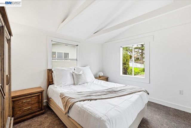 18425 18425 Pepper St, Castro Valley, CA 94546