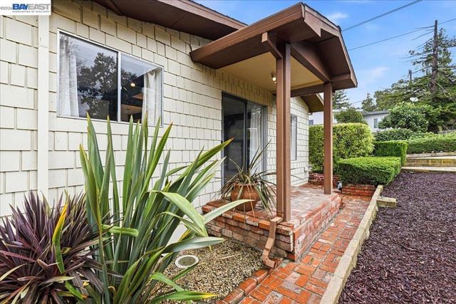 18425 18425 Pepper St, Castro Valley, CA 94546