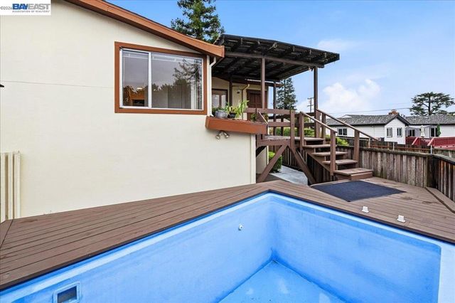 18425 18425 Pepper St, Castro Valley, CA 94546