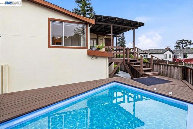 18425 18425 Pepper St, Castro Valley, CA 94546