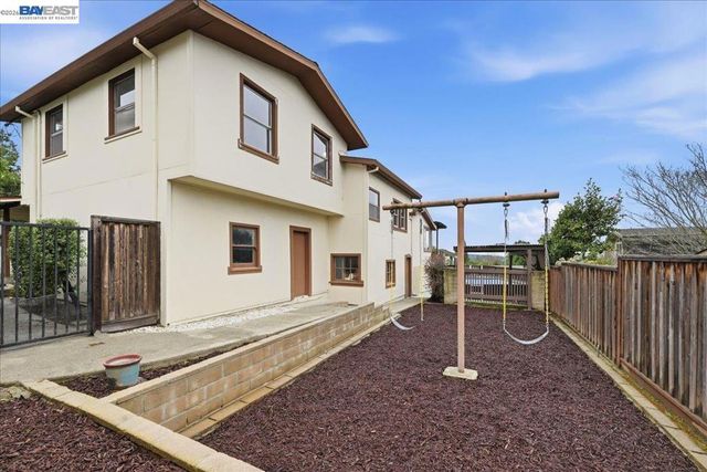 18425 18425 Pepper St, Castro Valley, CA 94546