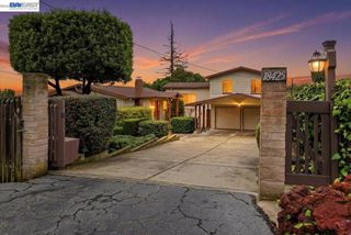 18425 18425 Pepper St, Castro Valley, CA 94546