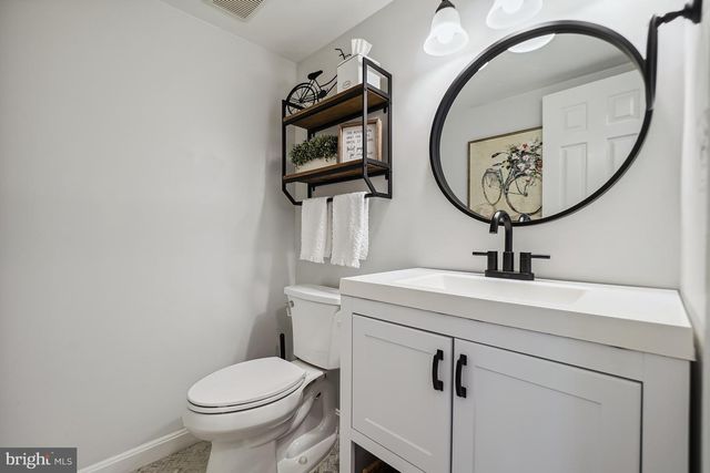 11007 RACCOON RIDGE CT, Reston, VA 20191