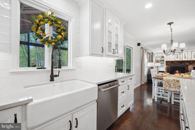 11007 RACCOON RIDGE CT, Reston, VA 20191