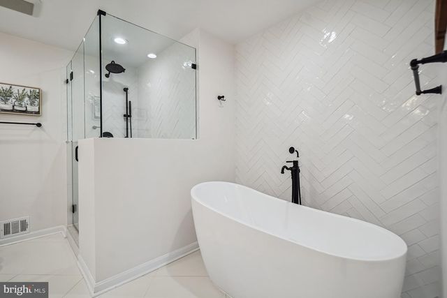 11007 RACCOON RIDGE CT, Reston, VA 20191