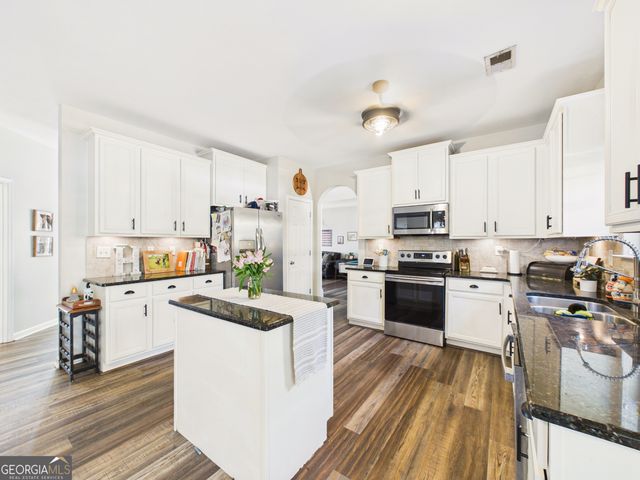 37 Avery Drive, Fort Mitchell, AL 36856