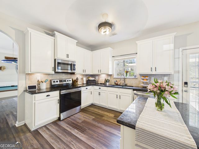 37 Avery Drive, Fort Mitchell, AL 36856