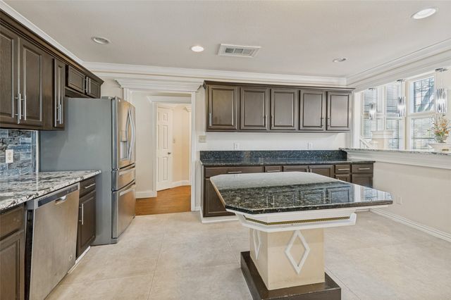 2460 Waterstone Drive, Cedar Hill, TX 75104