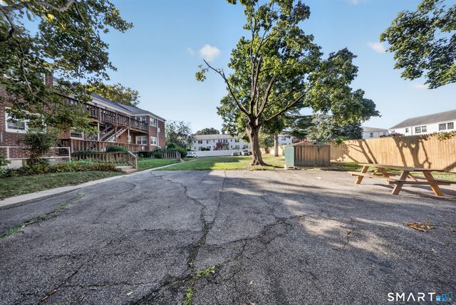 28 Courtland Avenue 1, Stamford, CT 06902