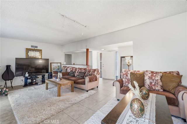 424 S Gain, Anaheim, CA 92804