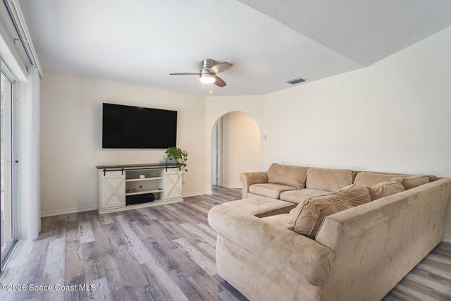 4920 48th Place, Vero Beach, FL 32967