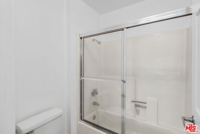 5535 Canoga Avenue 317, Woodland Hills (los Angeles), CA 91367