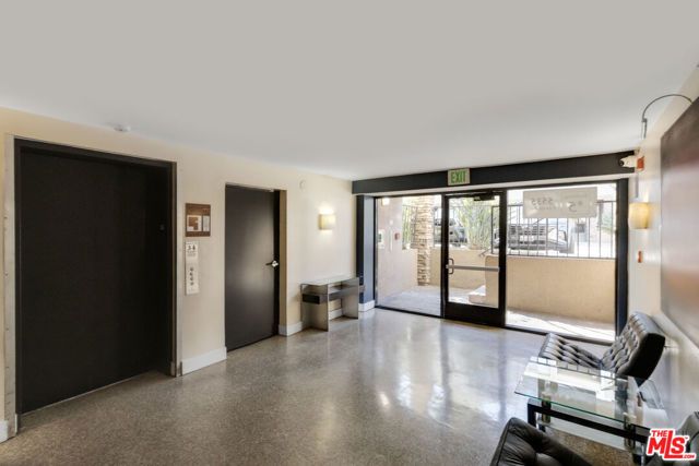 5535 Canoga Avenue 317, Woodland Hills (los Angeles), CA 91367