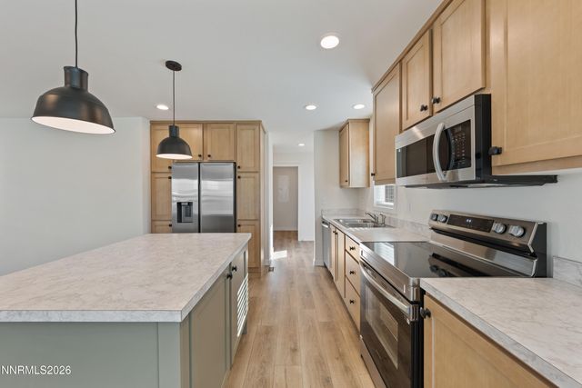 125 Fireman Row, Dayton, NV 89403