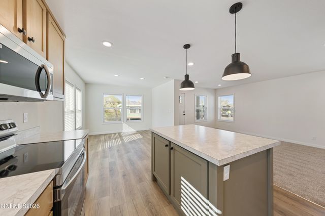 125 Fireman Row, Dayton, NV 89403