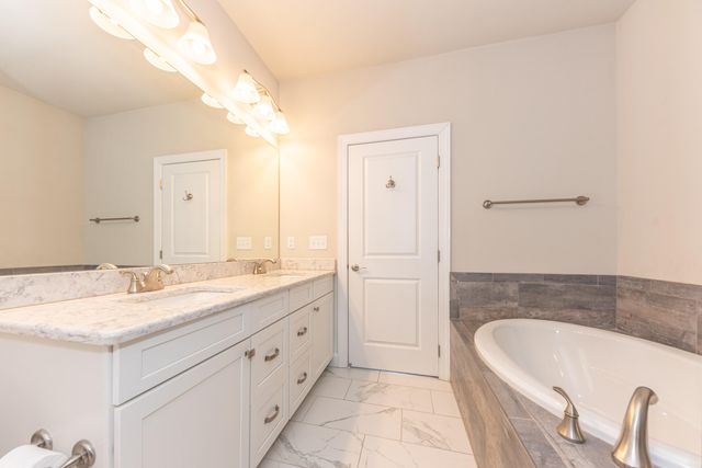 2667 Oxford Circle, Scio Twp, MI 48103