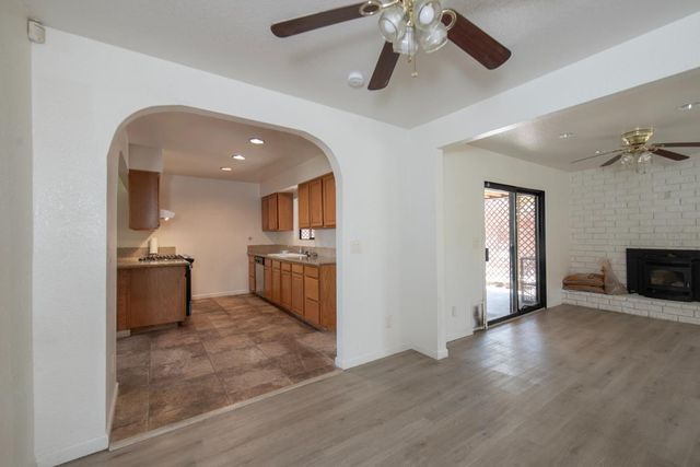 233 W Birch Avenue, Pinedale, CA 93650