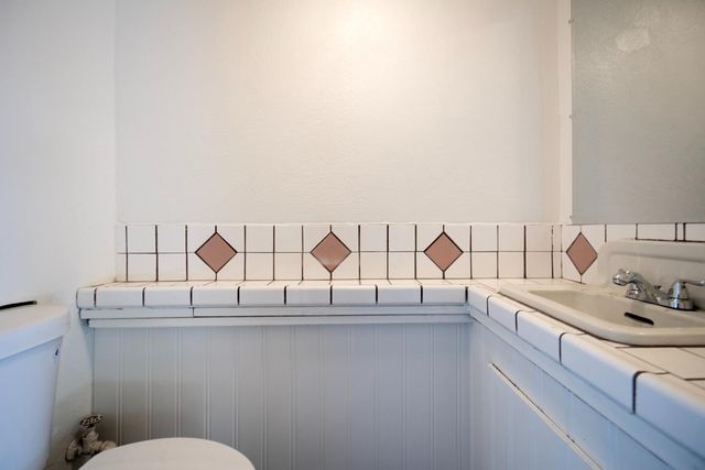 233 W Birch Avenue, Pinedale, CA 93650