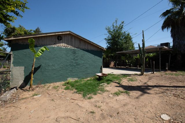 233 W Birch Avenue, Pinedale, CA 93650