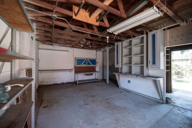 233 W Birch Avenue, Pinedale, CA 93650