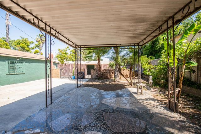 233 W Birch Avenue, Pinedale, CA 93650