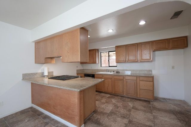 233 W Birch Avenue, Pinedale, CA 93650