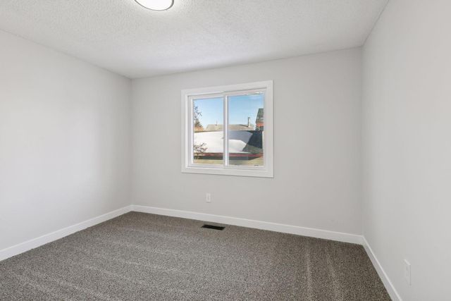 8964 Vinewood Lane N, Maple Grove, MN 55369