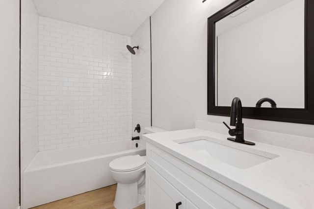 8964 Vinewood Lane N, Maple Grove, MN 55369