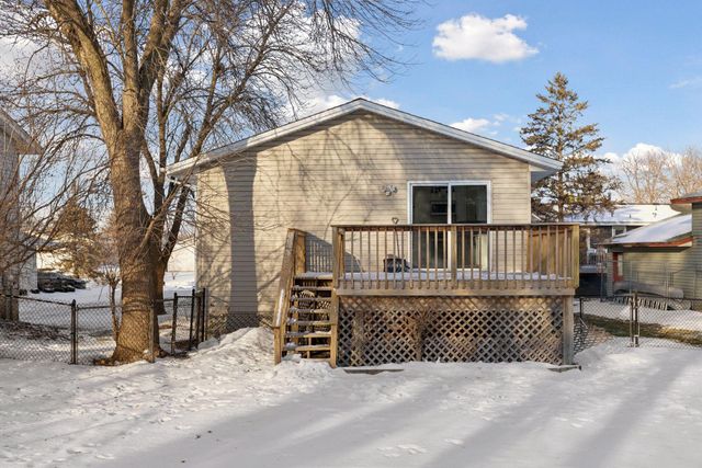 8964 Vinewood Lane N, Maple Grove, MN 55369