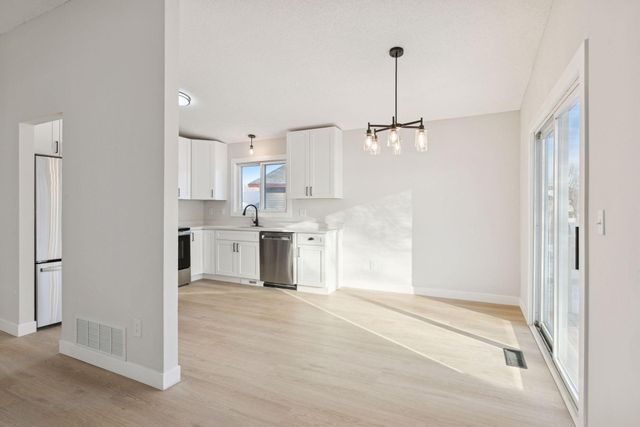 8964 Vinewood Lane N, Maple Grove, MN 55369