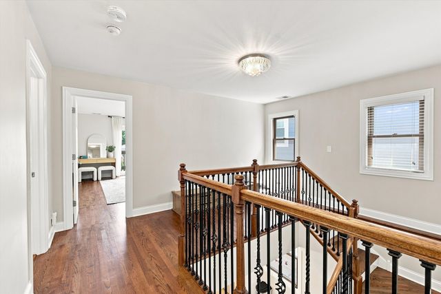 5435 N Nashville Avenue, Chicago, IL 60656