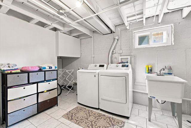 5435 N Nashville Avenue, Chicago, IL 60656