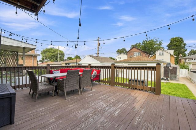 5435 N Nashville Avenue, Chicago, IL 60656
