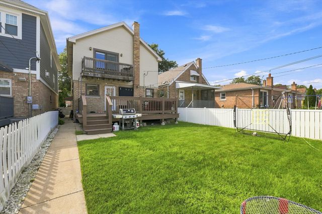 5435 N Nashville Avenue, Chicago, IL 60656