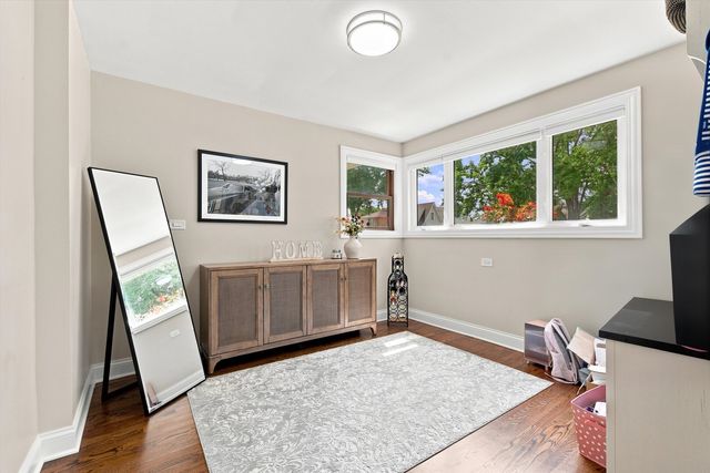 5435 N Nashville Avenue, Chicago, IL 60656