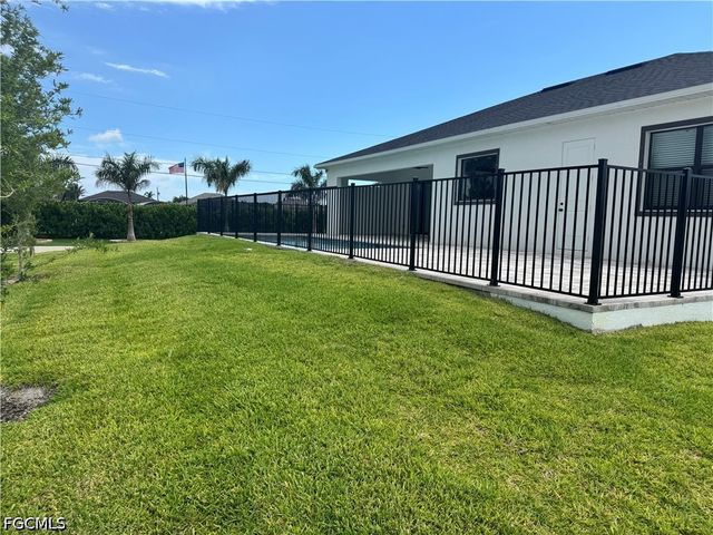 141 SW 37 PL, Cape Coral, FL 33993