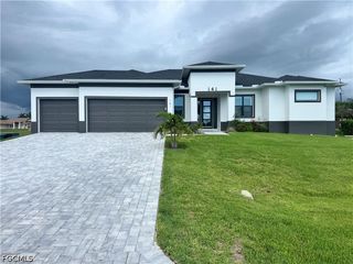 141 SW 37 PL, Cape Coral, FL 33993