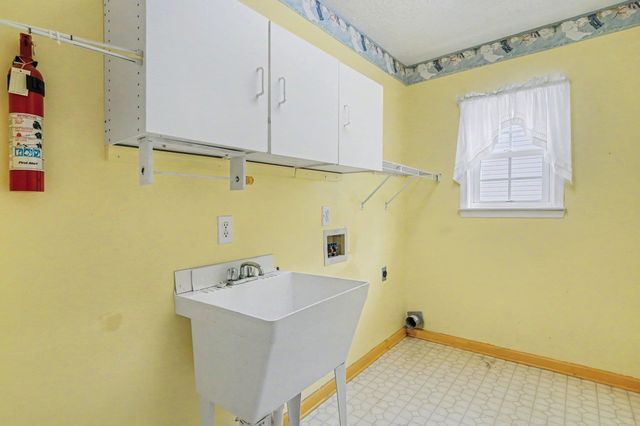 973 Castlewood Dr., Conway, SC 29526